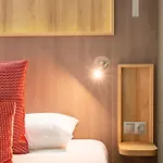 巴约讷酒店 4*