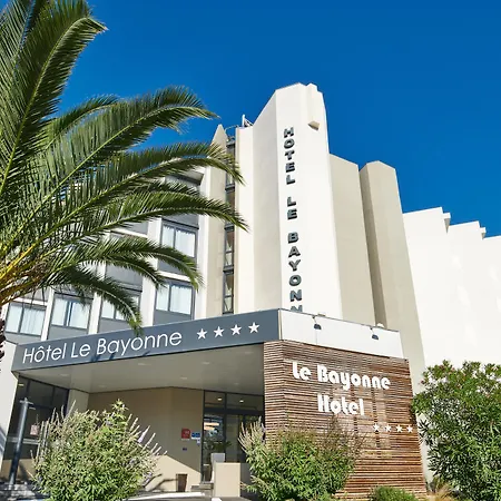 Le Bayona
