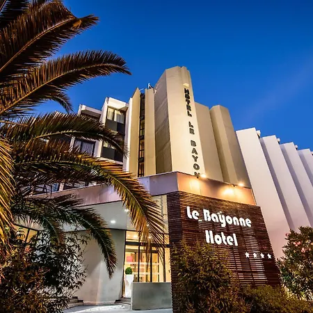 Le Hotell 4*