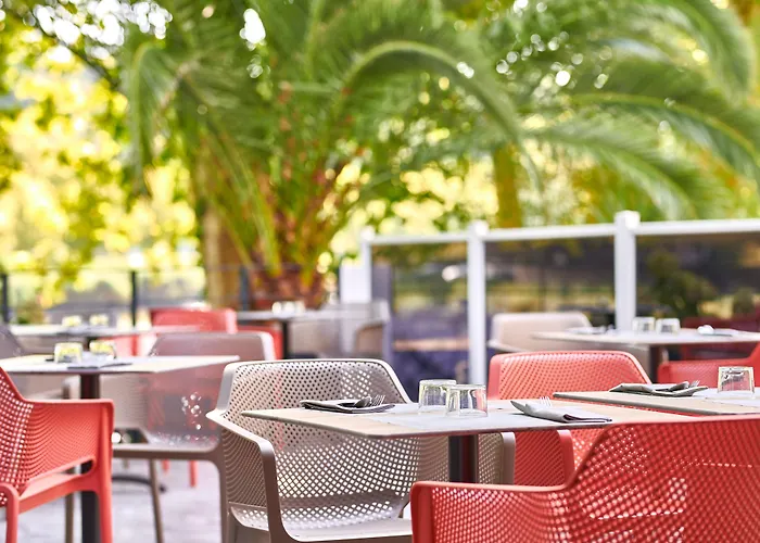 巴约讷酒店 酒店 4*