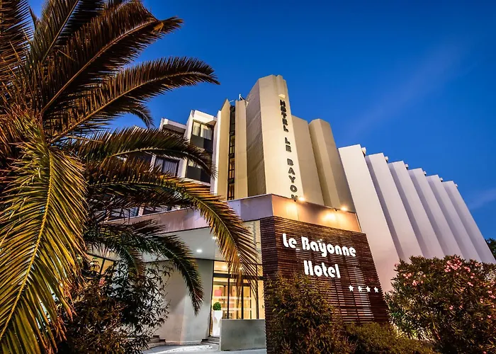 Le Hotel 4*