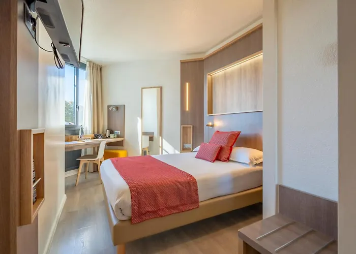 Le Hotel 4*